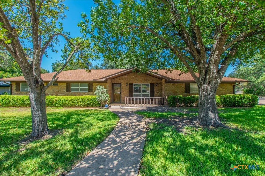 Photo of 3302 Pin Oak Drive, Temple, TX 76502 (MLS # 622587)