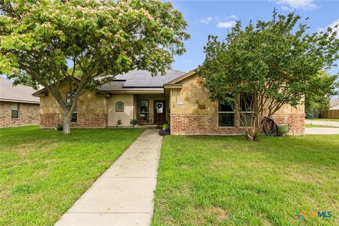 Photo of 2002 Carriage House Drive, Temple, TX 76502 (MLS # 615388)