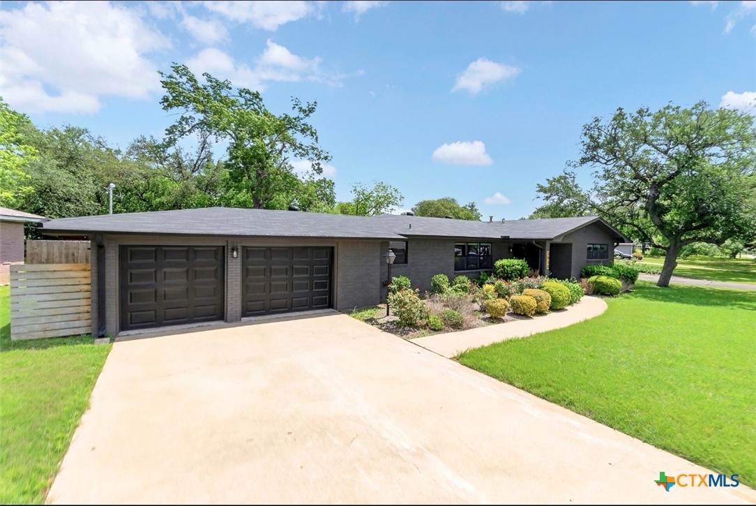 3910 Brooklawn Drive