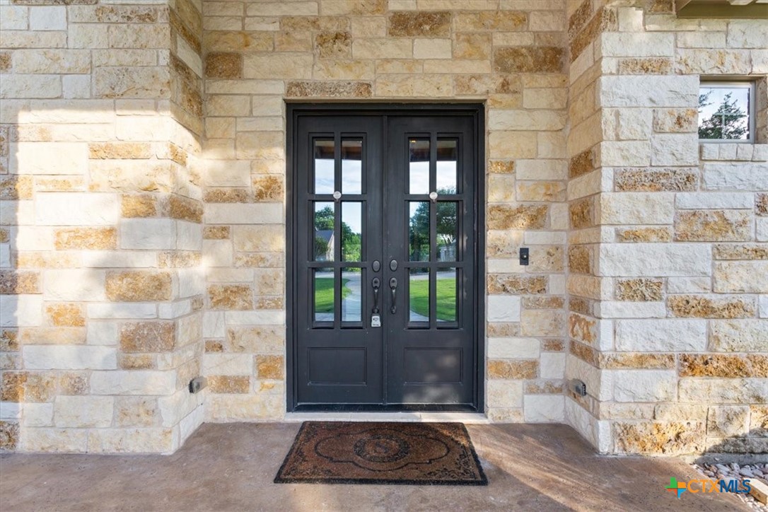 535 Creekside Drive