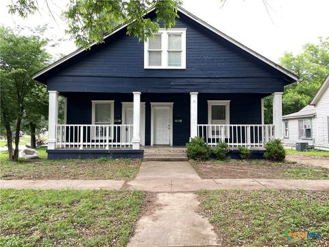 Photo of 319 N 4th Street, Temple, TX 76501 (MLS # 613084)