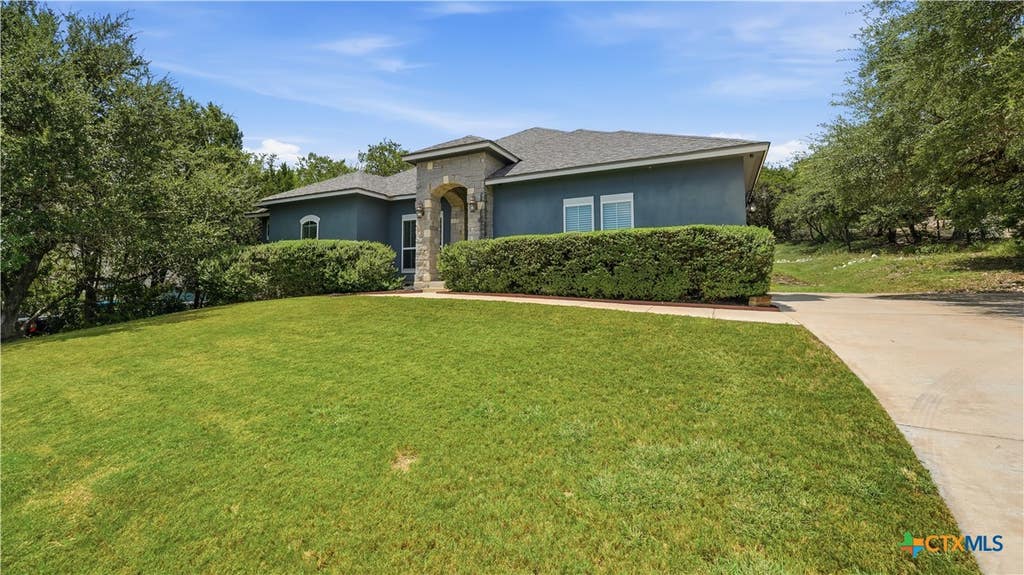 Photo of 249 Deer Cross Lane, San Antonio, TX 78260 (MLS # 620212)