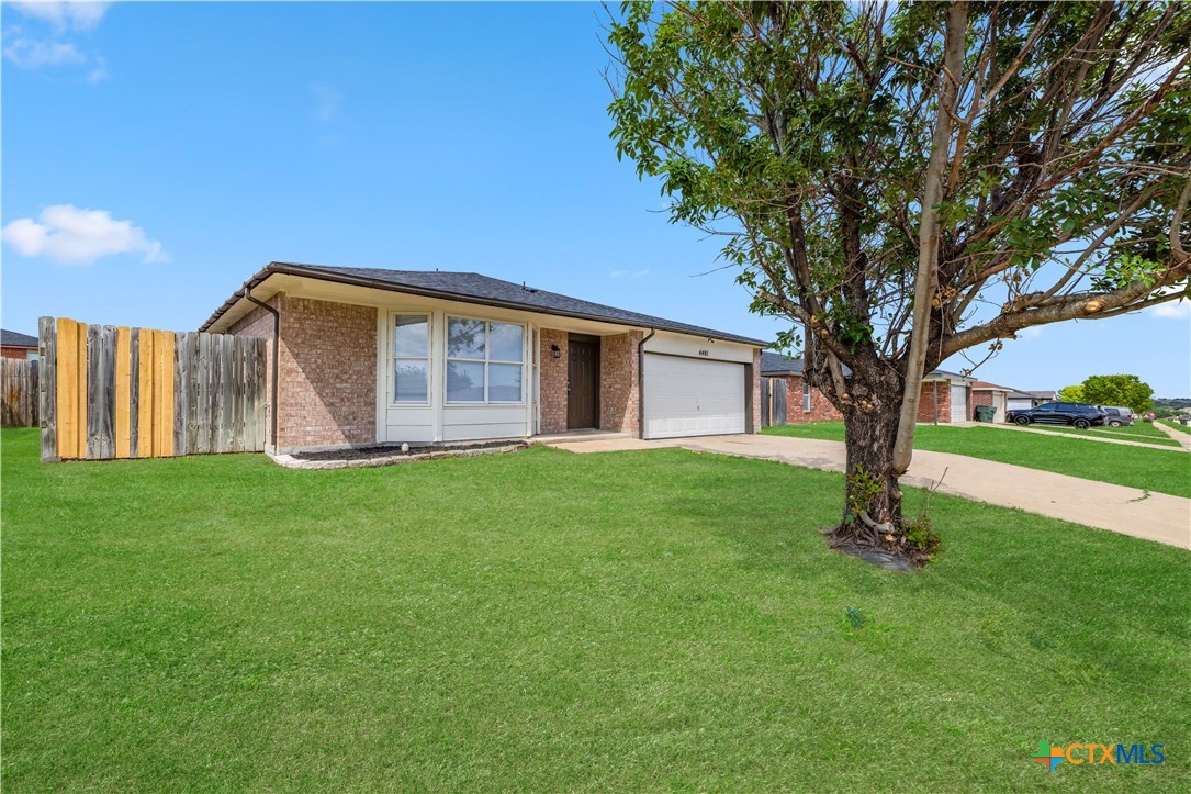 4401 Stallion Drive