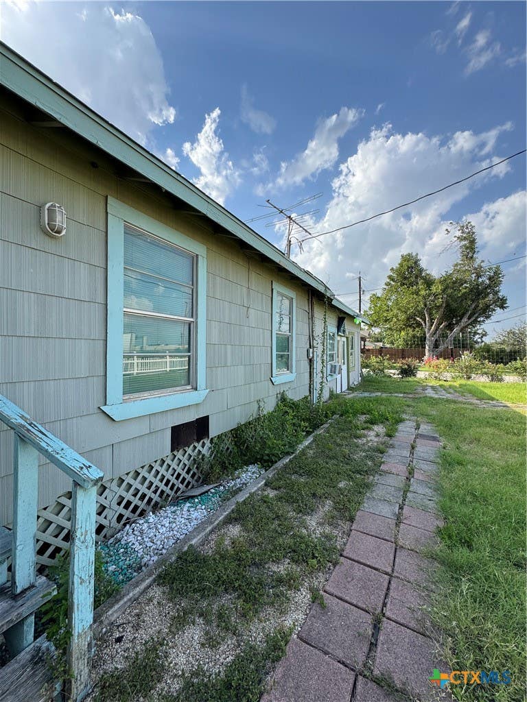 Photo of 415 Creswell Drive, San Antonio, TX 78220 (MLS # 623202)