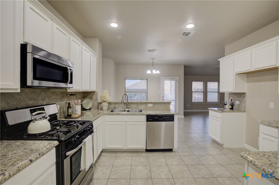 New Braunfels, Texas 78130, United States, 4 Bedrooms Bedrooms, ,2 BathroomsBathrooms,Residential,Active,16399