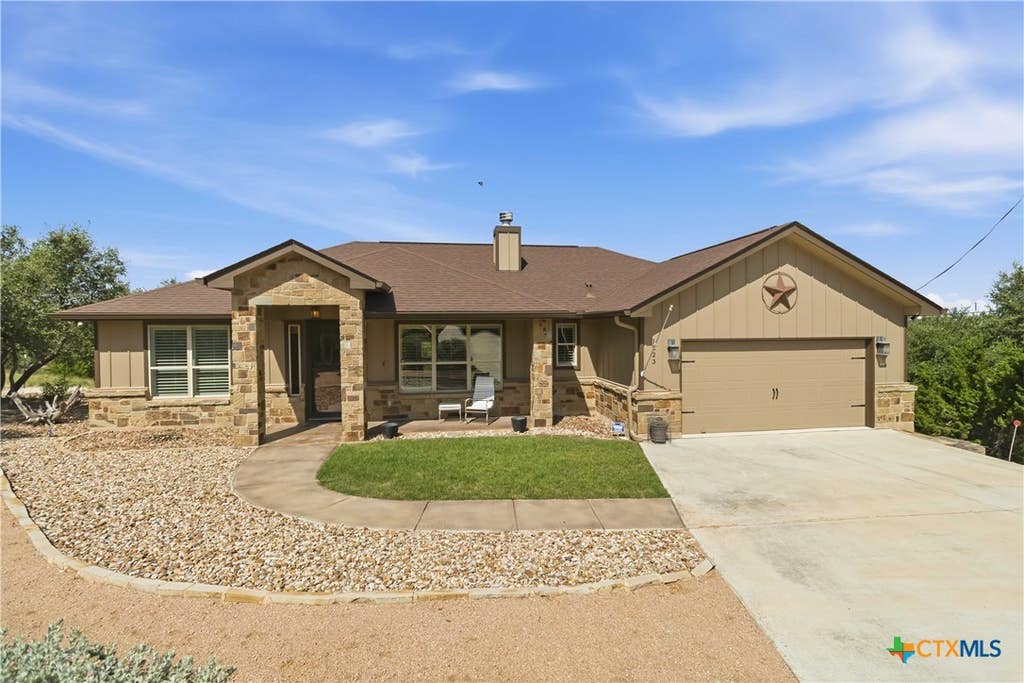 Photo of 1223 Four Winds Drive, Canyon Lake, TX 78133 (MLS # 621358)