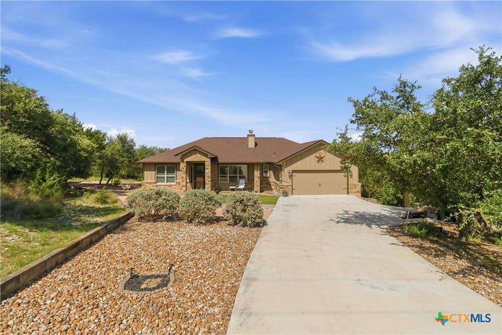 Photo of 1223 Four Winds Drive, Canyon Lake, TX 78133 (MLS # 621358)