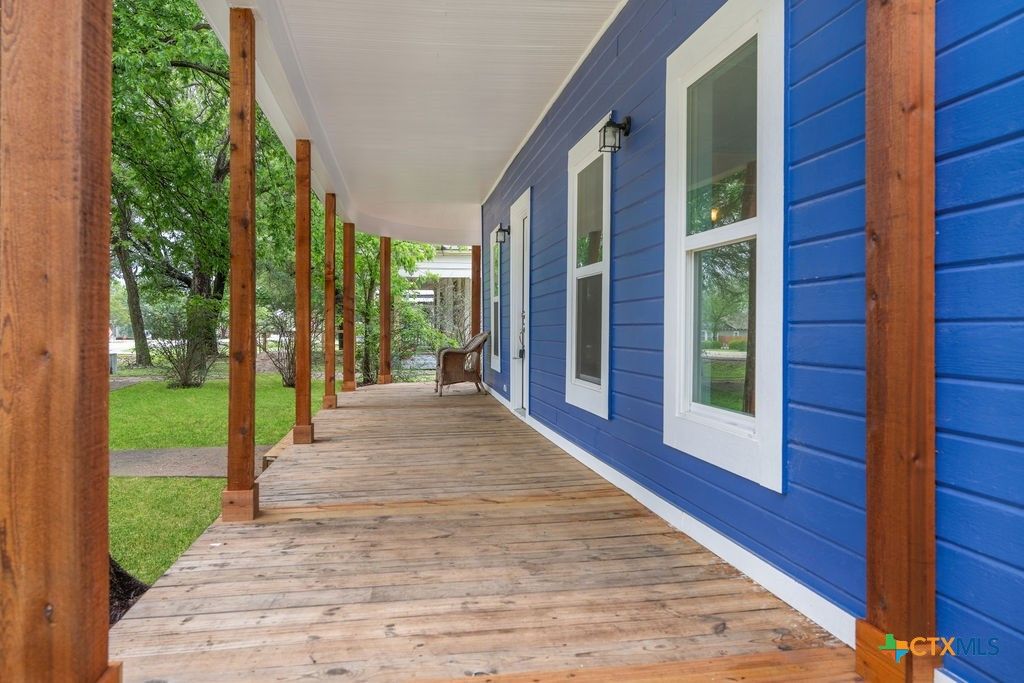 Photo of 607 W 3rd Street, Eddy, TX 76524 (MLS # 610728)