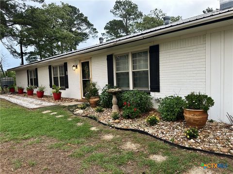 Photo of 890 E Highway 21, Bastrop, TX 78602 (MLS # 611217)