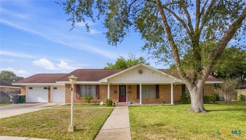 403 Salisbury Lane Victoria TX 77904