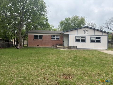 Photo of 2101 Urbantke Lane, Copperas Cove, TX 76522 (MLS # 608384)