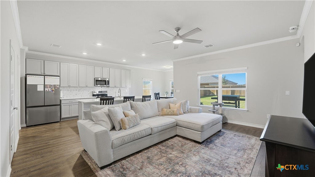Photo of 266 Rolling Hills, New Braunfels, TX 78130 (MLS # 624972)