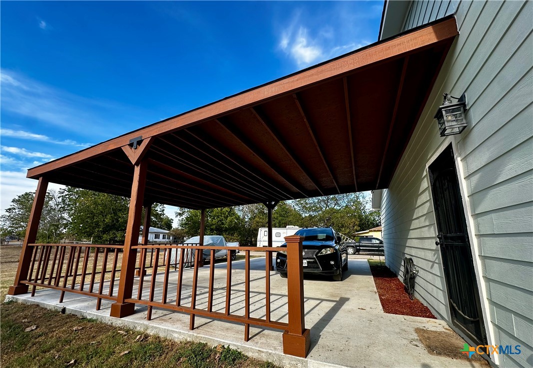 221 E Hamilton Avenue