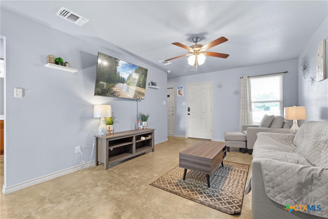 2813 Leroy Circle