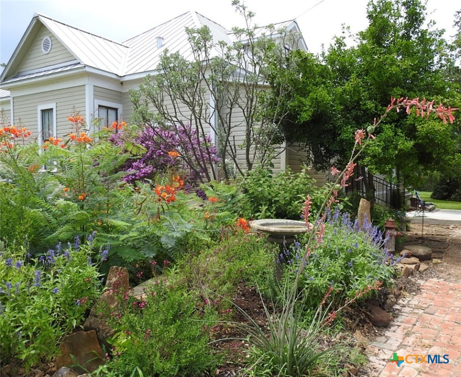 7772 E US Highway 90