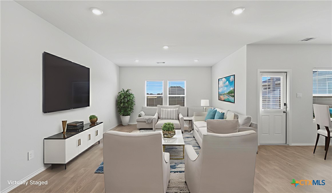 1708 Violeteared Way