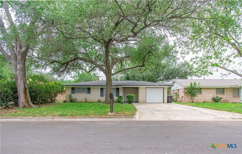 Photo of 3005 Glenwood Drive, Temple, TX 76502 (MLS # 611039)