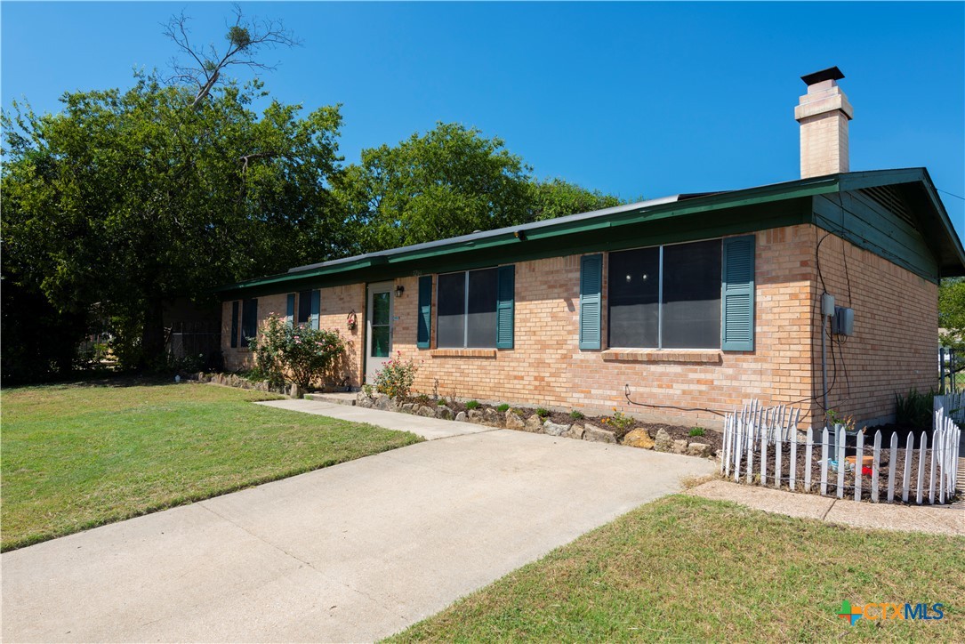 1201 Ridgemont Drive