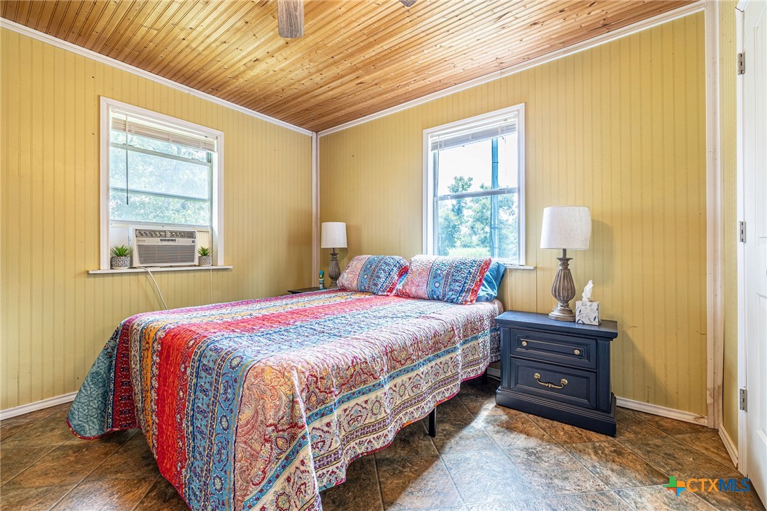 1932 Guadalupe River Drive