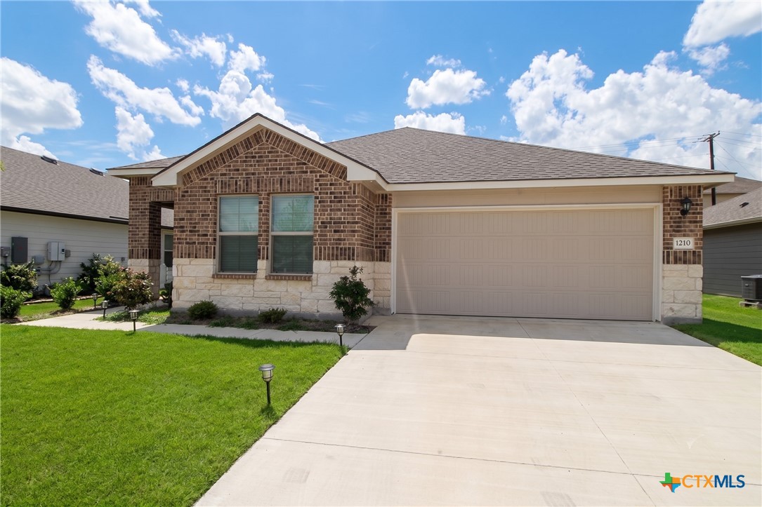 Photo 1 of 20 — 1210 Lindsey Drive, Copperas Cove, TX 76522