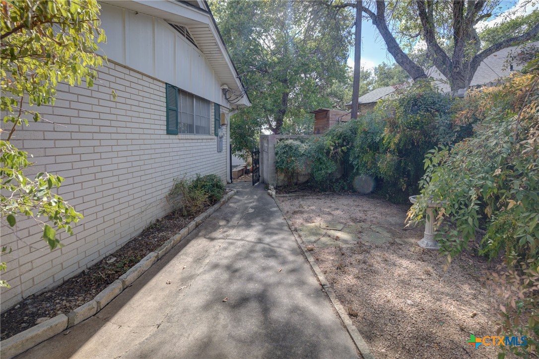 New Braunfels, Texas 78130, United States, 5 Bedrooms Bedrooms, ,4 BathroomsBathrooms,Residential,Pending,35254