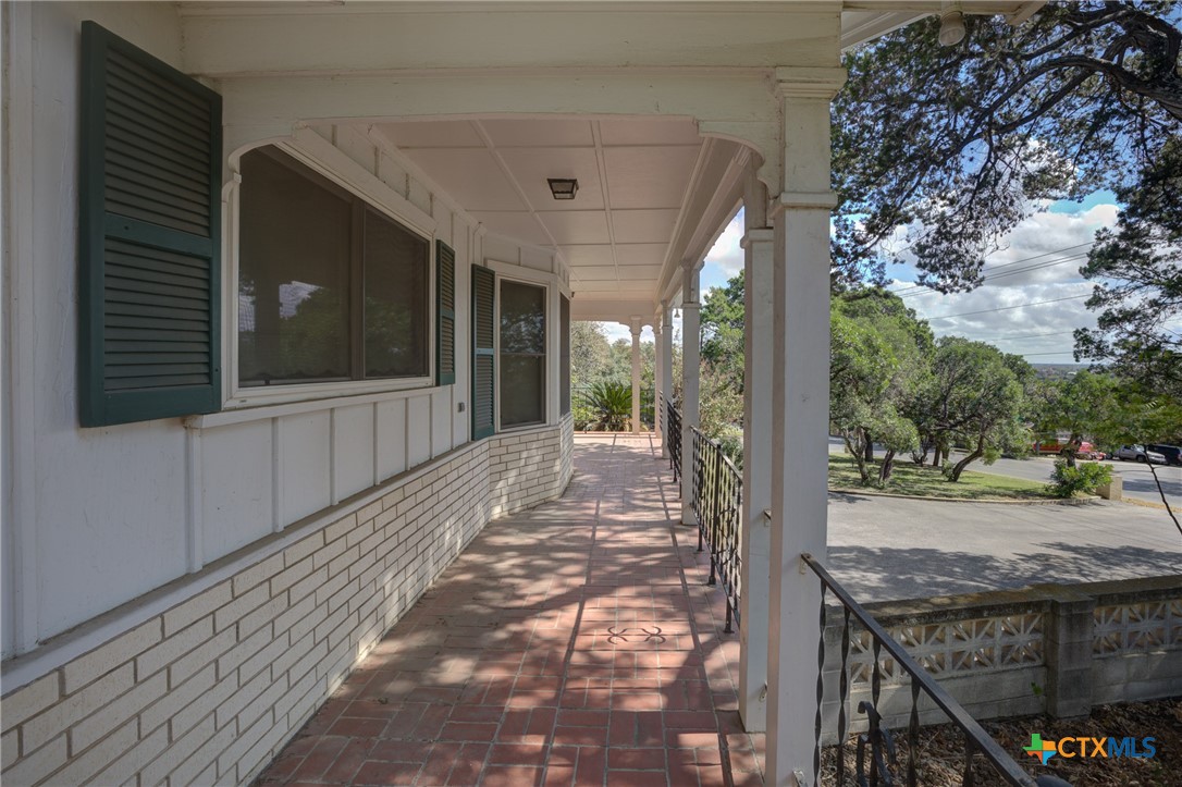 New Braunfels, Texas 78130, United States, 5 Bedrooms Bedrooms, ,4 BathroomsBathrooms,Residential,Pending,35254