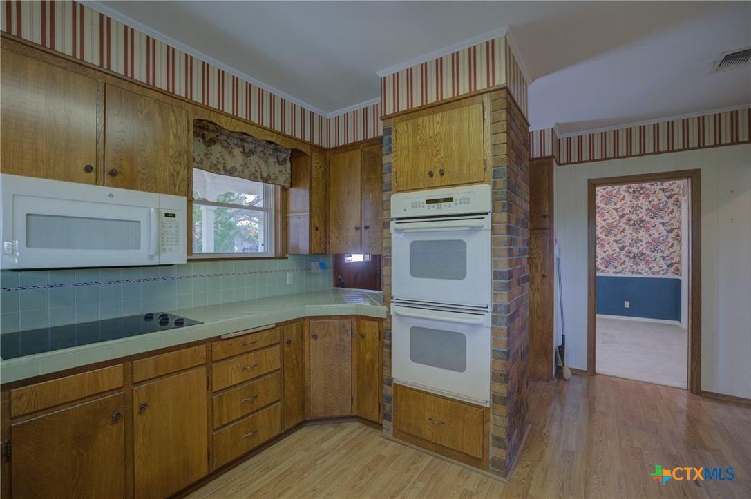 New Braunfels, Texas 78130, United States, 5 Bedrooms Bedrooms, ,4 BathroomsBathrooms,Residential,Pending,35254