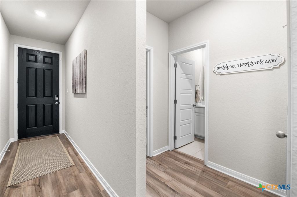 Photo of 232 Colebrook Way, Cibolo, TX 78108 (MLS # 603782)