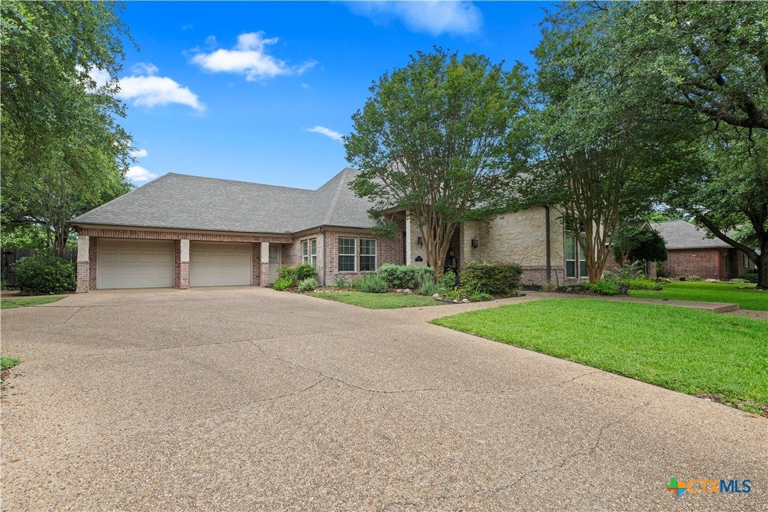 2316 Deerfield Drive