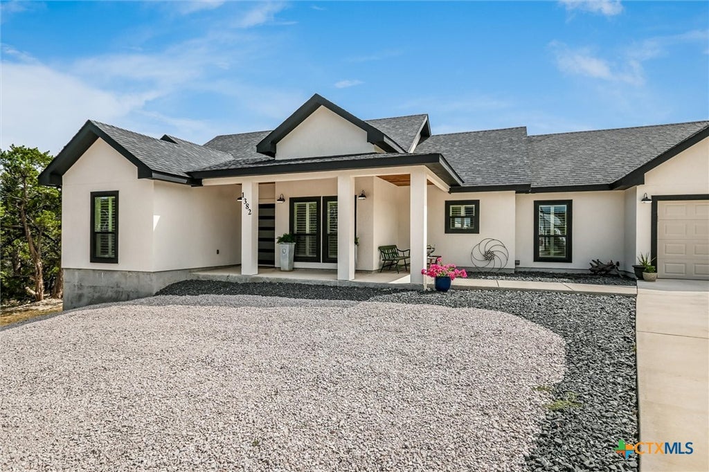 Photo of 1382 Primrose Path, Canyon Lake, TX 78133 (MLS # 625728)