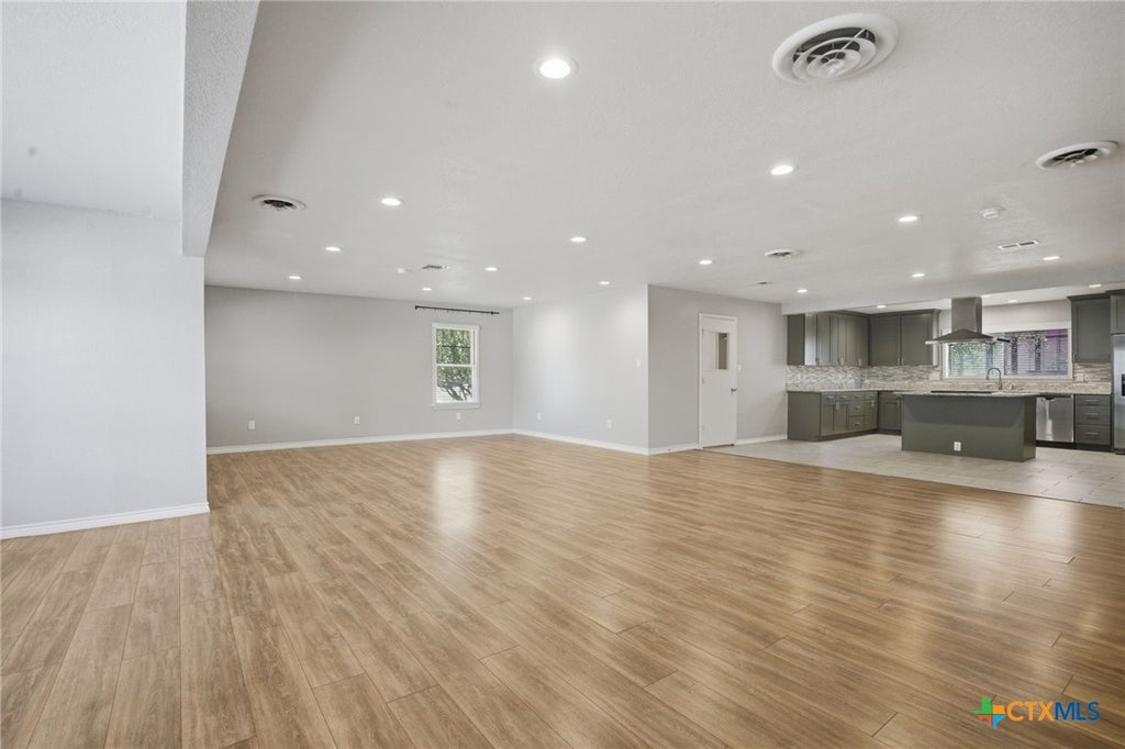 Photo of 1225 N Unicorn Avenue, New Braunfels, TX 78130 (MLS # 609157)