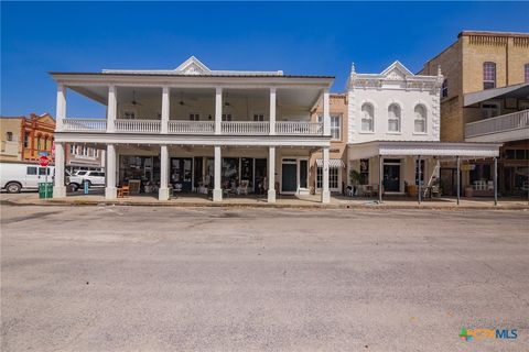 102-110 N Courthouse Square Goliad TX 77963