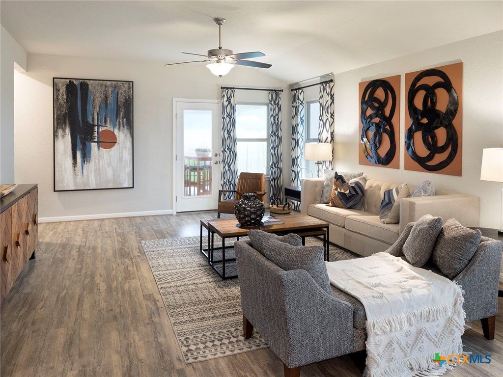Photo of 208 Barton Point, Cibolo, TX 78108 (MLS # 610411)