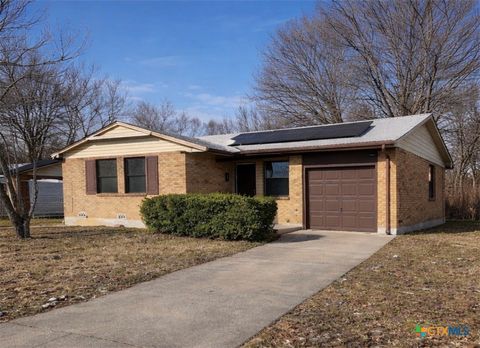 Photo of 1005 Pine Drive, Killeen, TX 76543 (MLS # 601890)