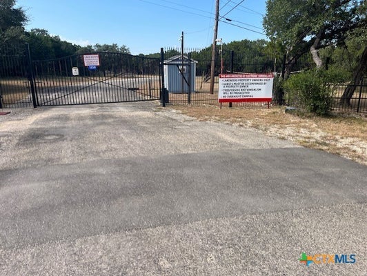 LAKEPARK DR, PIPECREEK, TX 78063 - Image ea4572b7ca08e3850eecff4f2ba80d13/3191716155