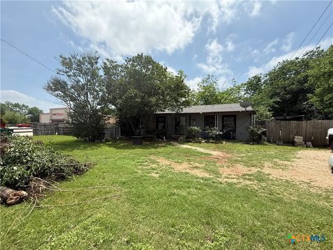 Photo of 603 Holland Road, Belton, TX 76513 (MLS # 611844)