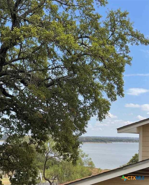 7255 Woodlake Circle