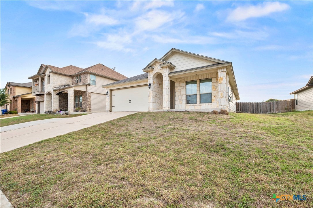 1218 Briscoe Court