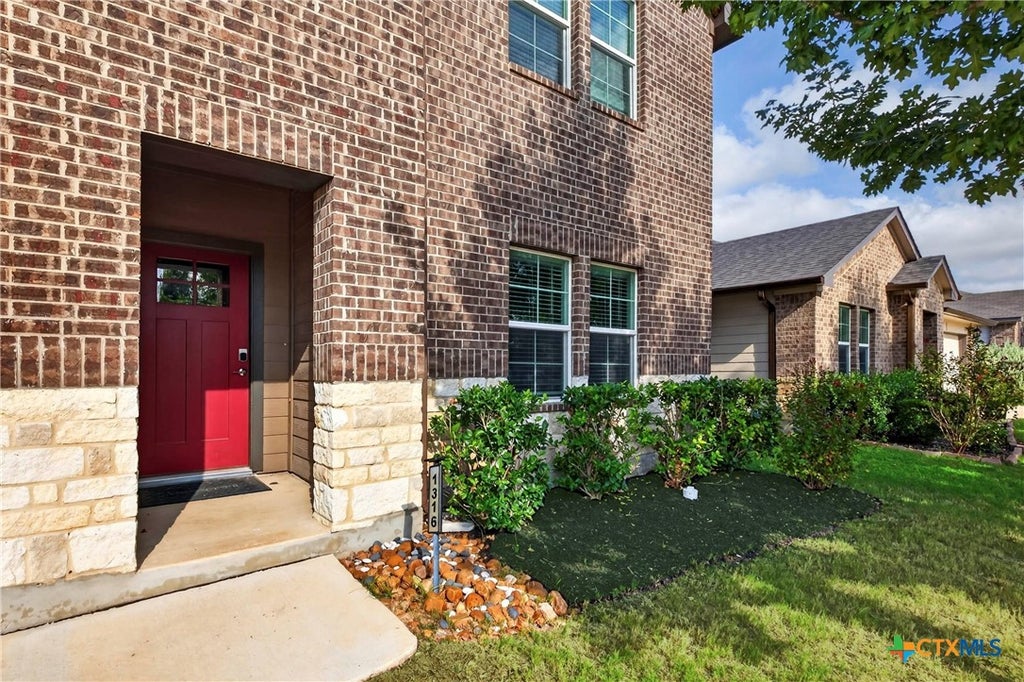 Photo of 1316 Redwood Creek, Seguin, TX 78155 (MLS # 627728)