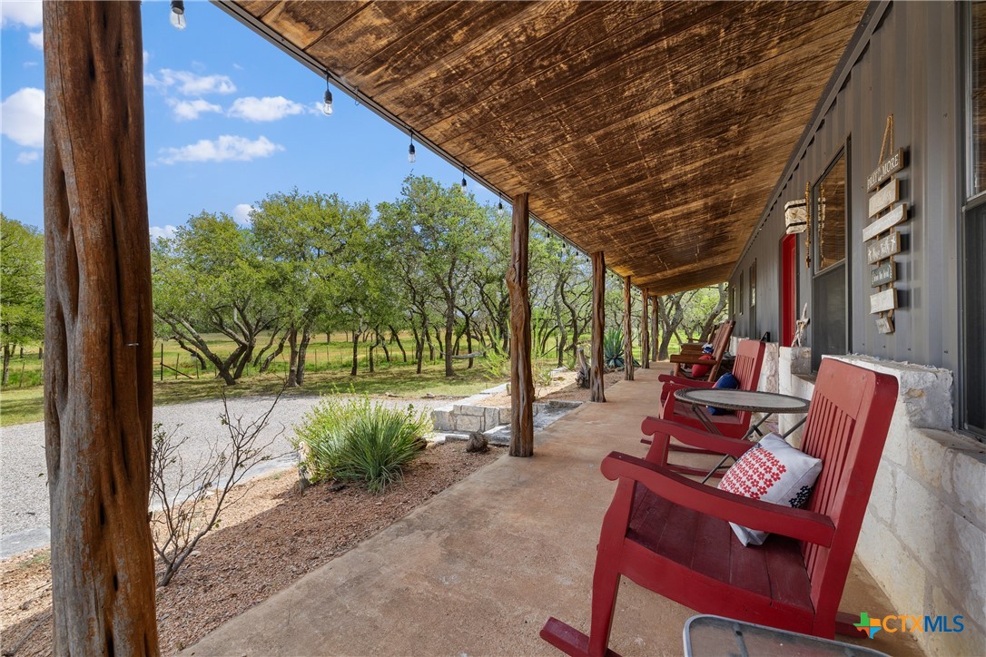 2631 N US Highway 281