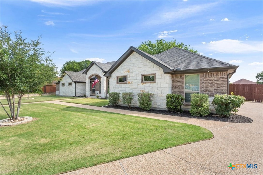 1221 Mountain View Drive