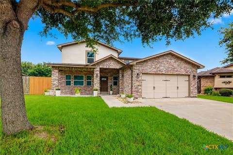 Photo of 115 San Polo Court, Victoria, TX 77904 (MLS # 619068)
