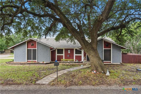 Photo of 33 Great West Loop, Belton, TX 76513 (MLS # 616418)