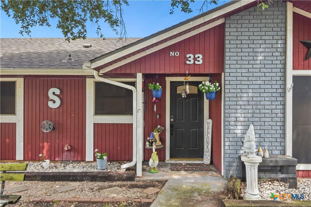 Photo of 33 Great West Loop, Belton, TX 76513 (MLS # 616418)