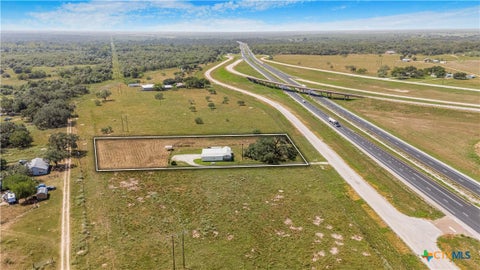 Photo of 240 E Frontage Road, Victoria, TX 77905 (MLS # 625949)