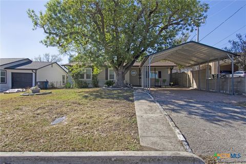 Photo of 1236 S Academy Avenue, New Braunfels, TX 78130 (MLS # 596658)