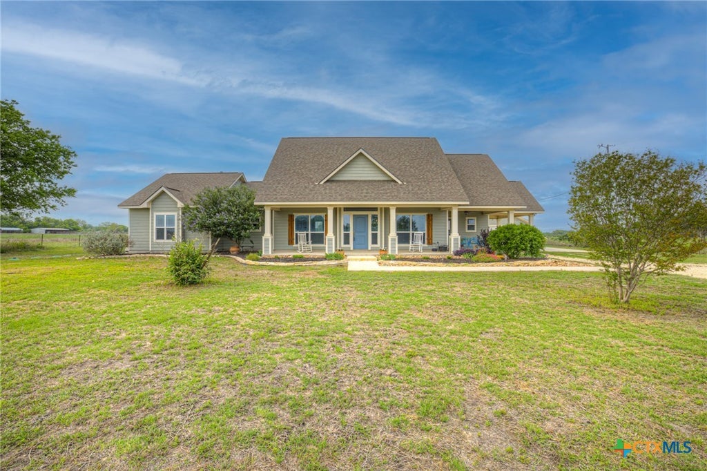 Photo of 2048 E Martindale Road, Seguin, TX 78155 (MLS # 612717)