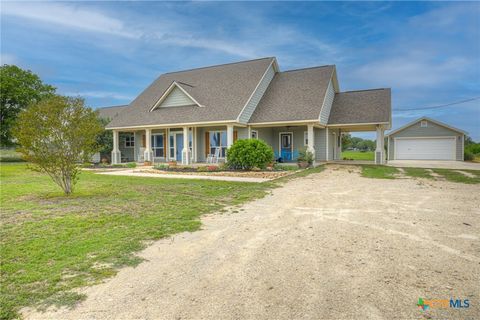 Photo of 2048 E Martindale Road, Seguin, TX 78155 (MLS # 612717)