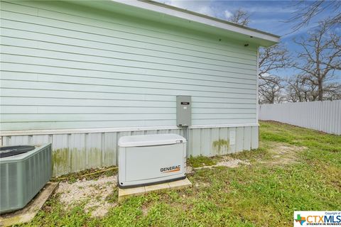 A home in Luling