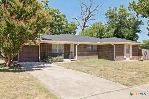 Photo of 1107 E Robertson Avenue, Copperas Cove, TX 76522 (MLS # 623102)